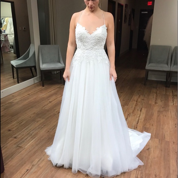 Maggie Soterro Marjorie Wedding Dress and veil. Brand new never worn! Size 6 - 8 - Picture 16 of 16